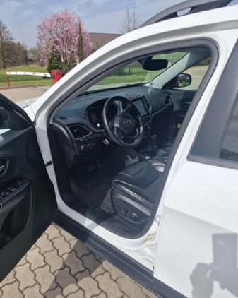 Jeep Cherokee cena 96000 przebieg: 72000, rok produkcji 2019 z Katowice małe 352